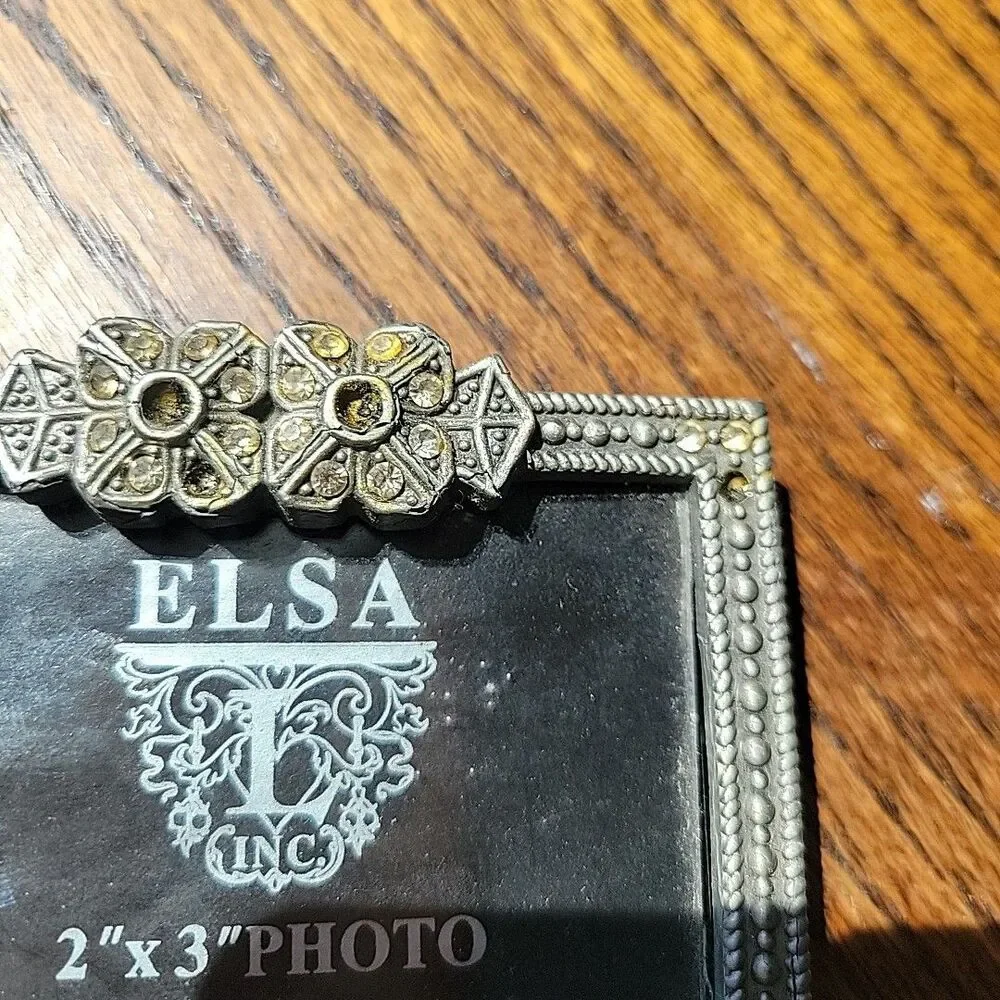 Vtg Pair Elsa Inc 2 x 3 photo frames Miniature Victorian Art Nouveau Bow Style